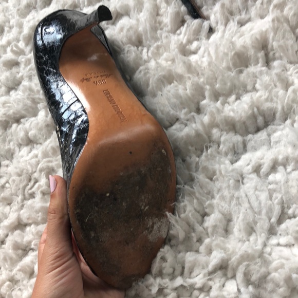 Heels - Picture 3 of 4